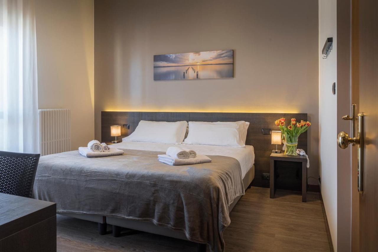 Hotel Gardenia Sirmione Exterior photo
