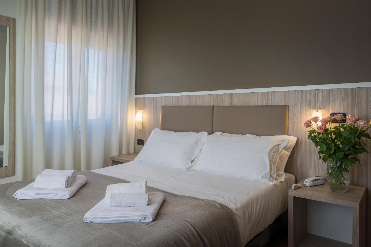 Hotel Gardenia Sirmione Exterior photo
