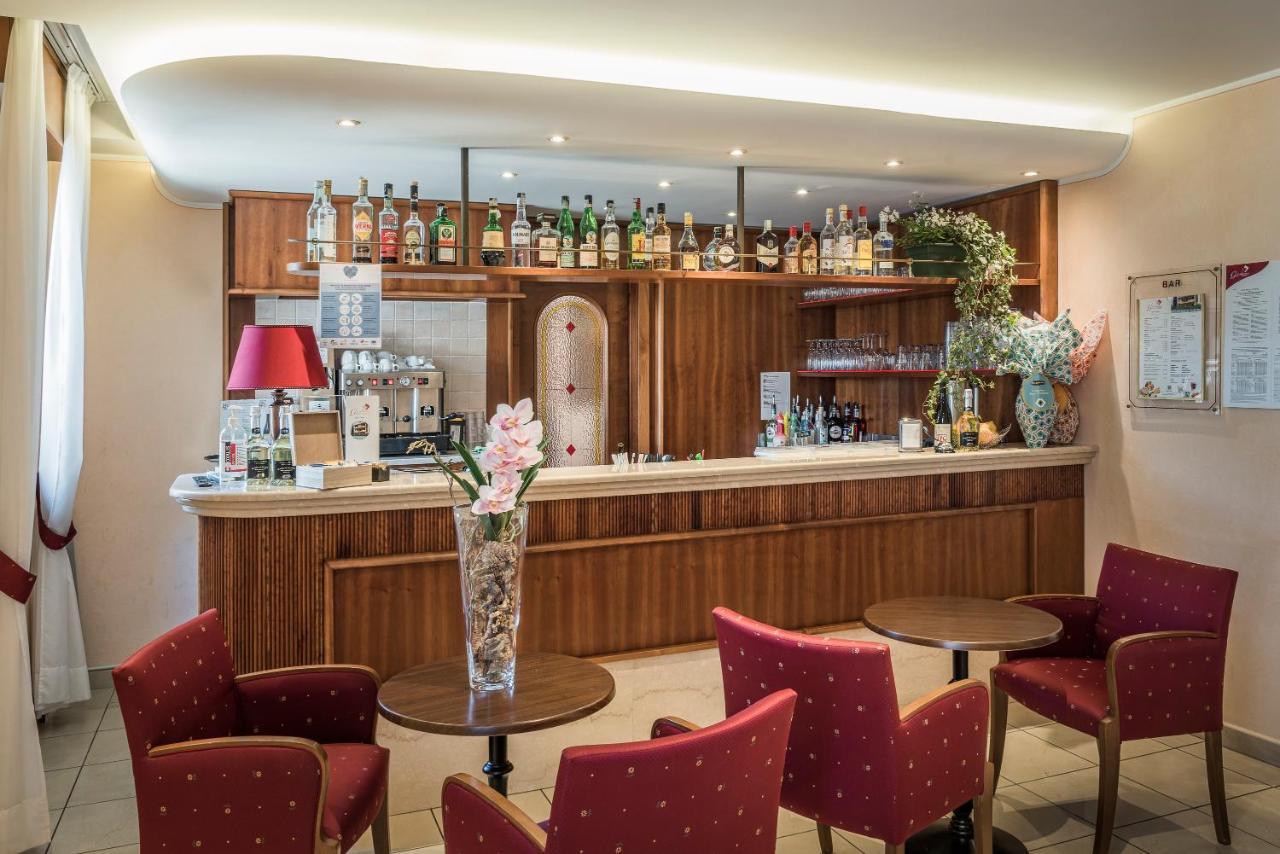 Hotel Gardenia Sirmione Exterior photo